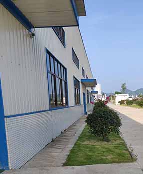 四川雪源工厂一角